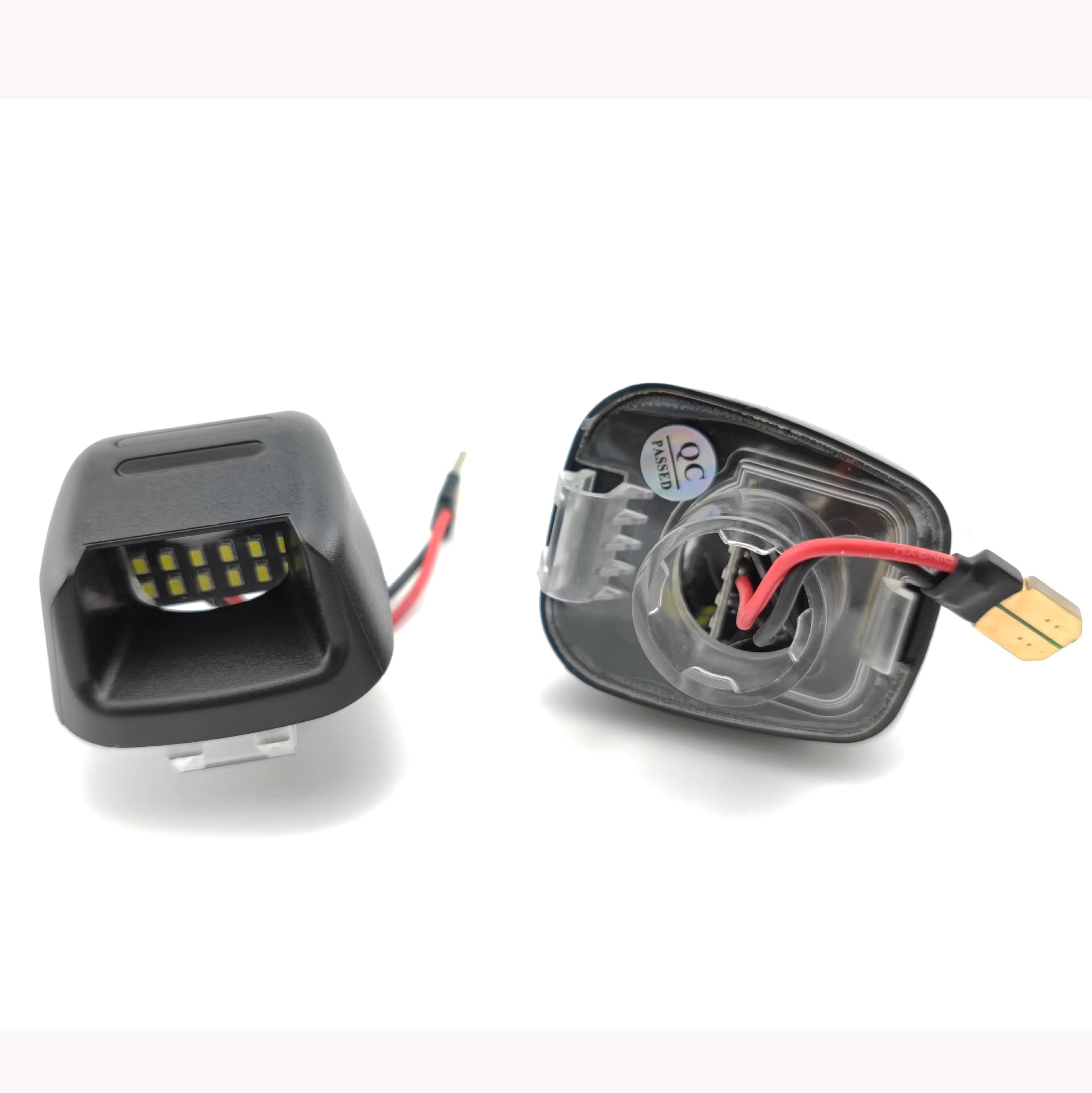 Cross-Border Supply for Nissan Navara D40 Frontier Titan Two-Color License Plate Light