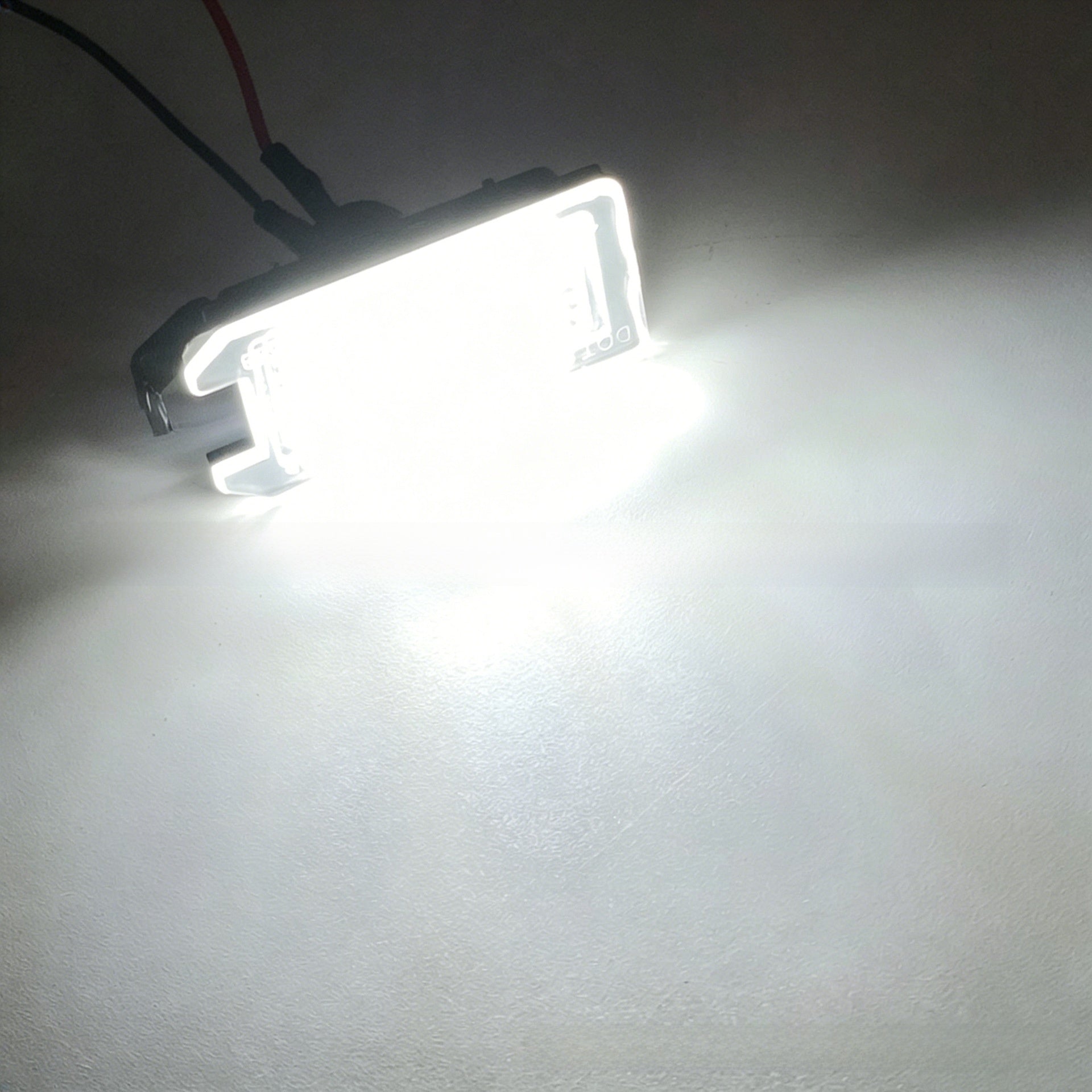 Cross-border, suitable for Jeep Grand Cherokee, Fiat 500, Dodge Viper license plate light